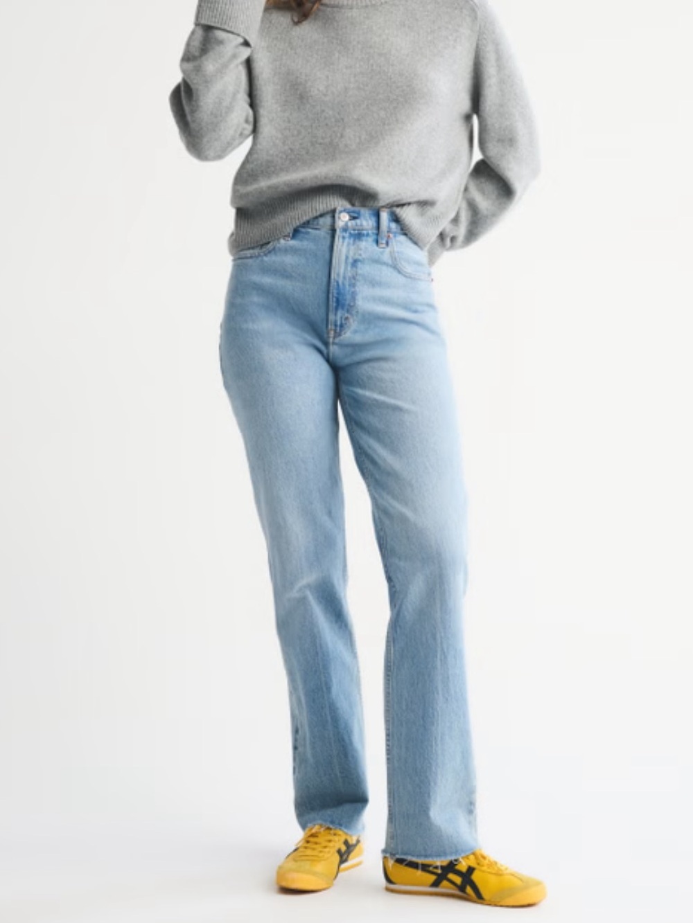Abercrombie and Fitch Ultra High Rise 90s Straight Jean Women’s Sz 28 R